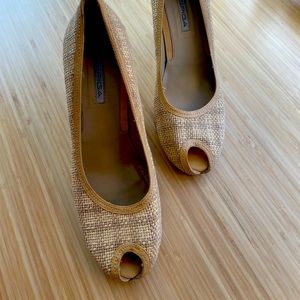 Heeled and peep shoe neutral shoes